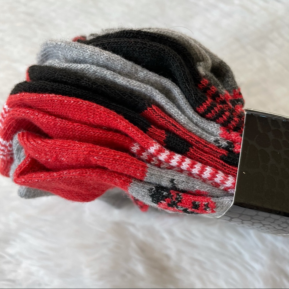 NWT NO SHOW LADYBUG SOCKS great holiday or Christmas gift - Picture 4 of 8